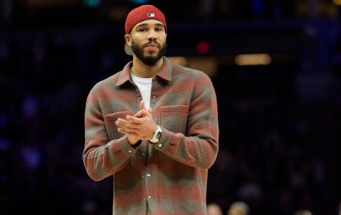 LOL直播-比尔·西蒙斯：一切迹象都表明 塔图姆可能在周六打独行侠时复出