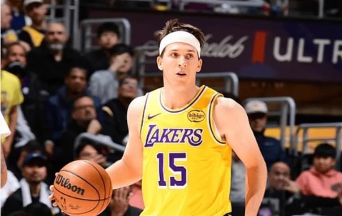 世界赛赛程-湖人卡位战取胜四喜临门，24+6后卫驱除心魔，横扫老冤家靠一秘诀